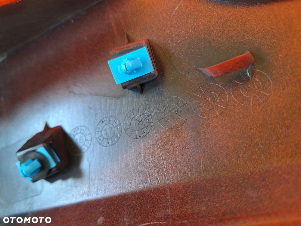 JEEP COMPASS II 16- CAŁA B.ŁADNA! KOLOR: CEGLASTY LISTWA BLENDA NAKŁADKA KLAPY TYŁ ORYG. 5UN43TRMAC WYSYŁKA 24H - 13