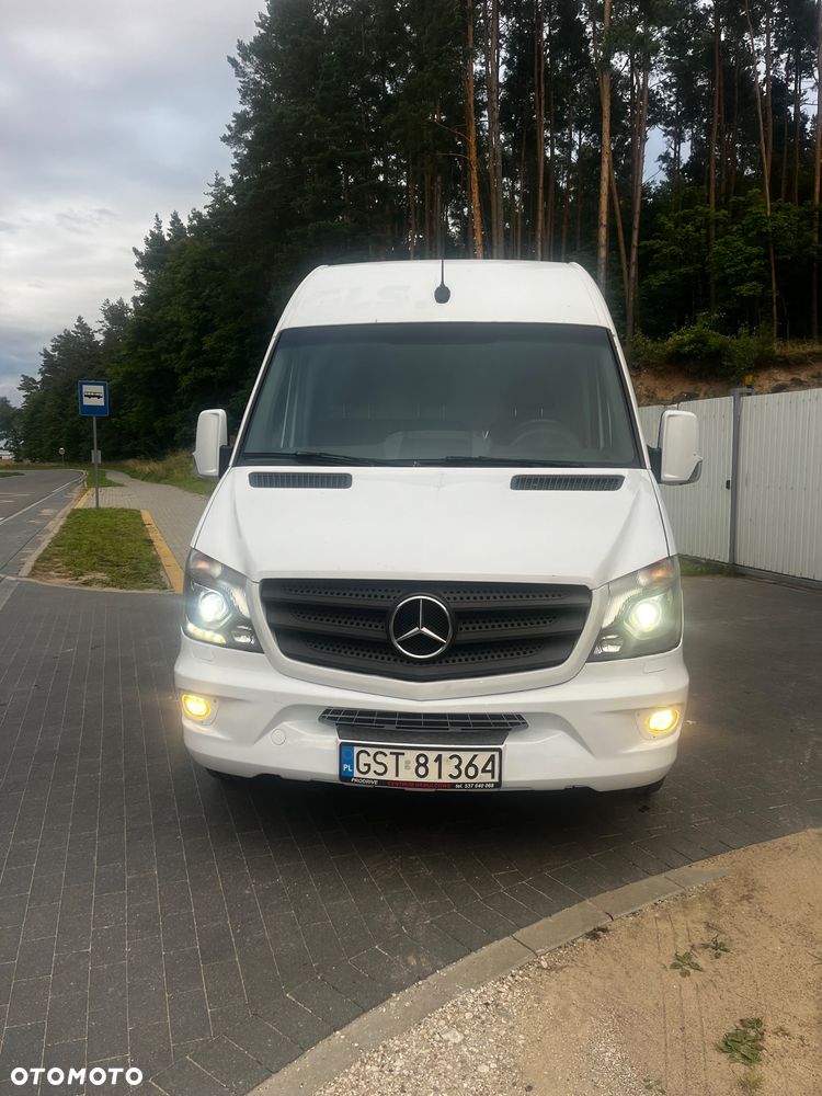 Mercedes-Benz Sprinter - 2