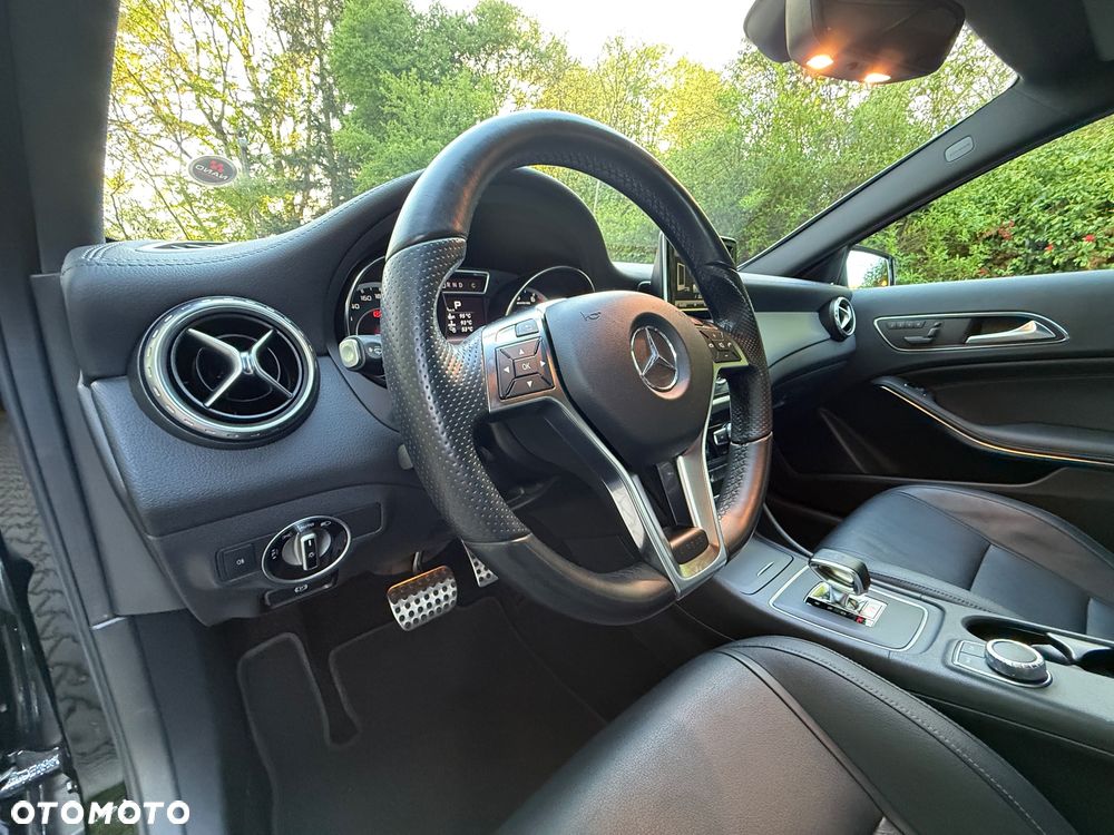 Mercedes-Benz GLA 45 AMG 4-Matic - 15