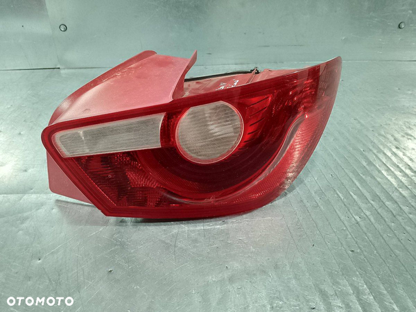 LAMPA TYLNA PRAWA SEAT IBIZA IV 6J3945096D  HATCHBACK