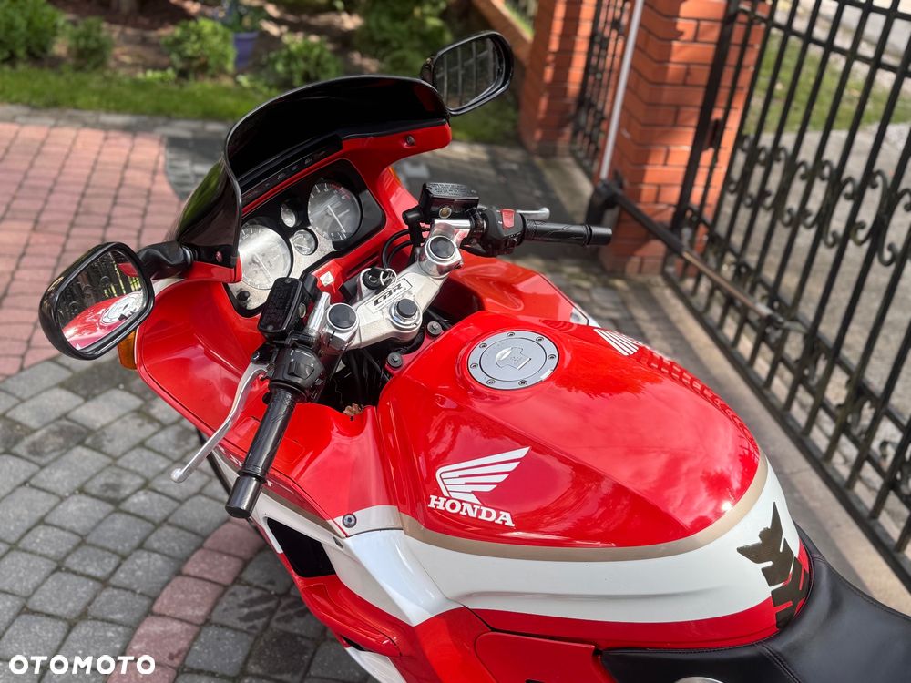 Honda CBR - 15