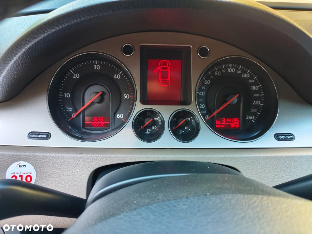 Volkswagen Passat Variant 2.0 TDI DPF Comfortline - 16