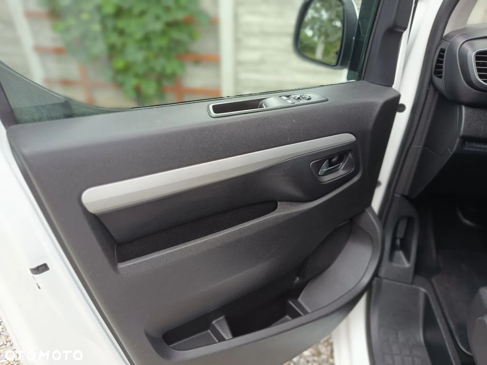 Peugeot Traveller 2.0 BlueHDi Long Business Vip - 25