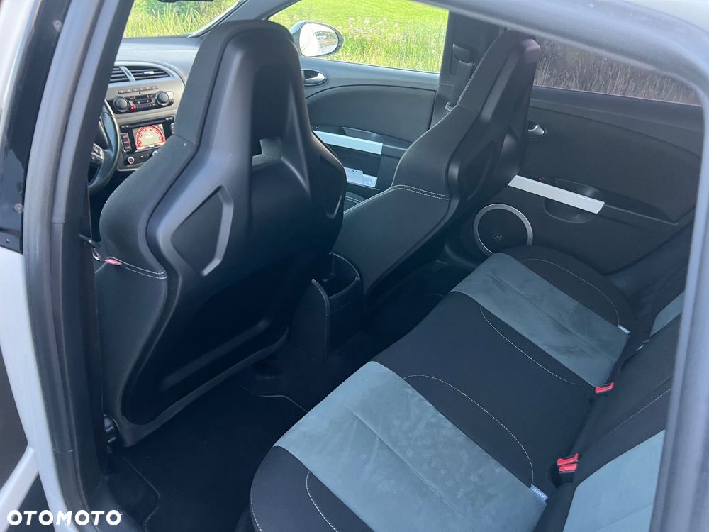 Seat Leon 2.0 T FSI Cupra R - 12