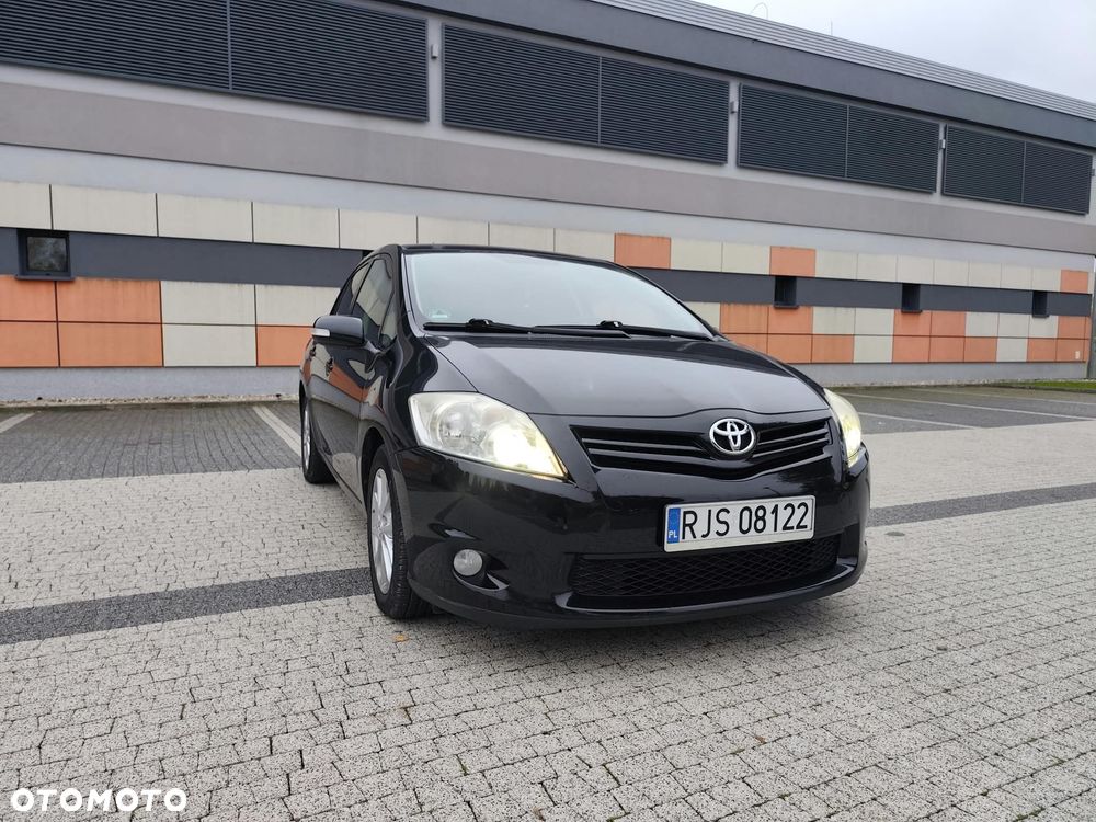 Toyota Auris - 1