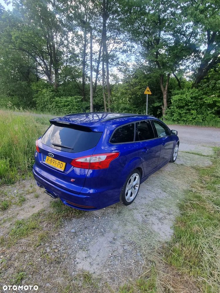 Ford Focus 2.0 EcoBoost ST mit Leder-Sport-Paket - 7