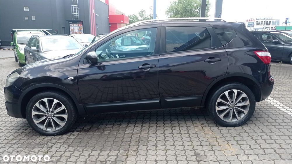 Nissan Qashqai 2.0 dCi DPF tekna - 8