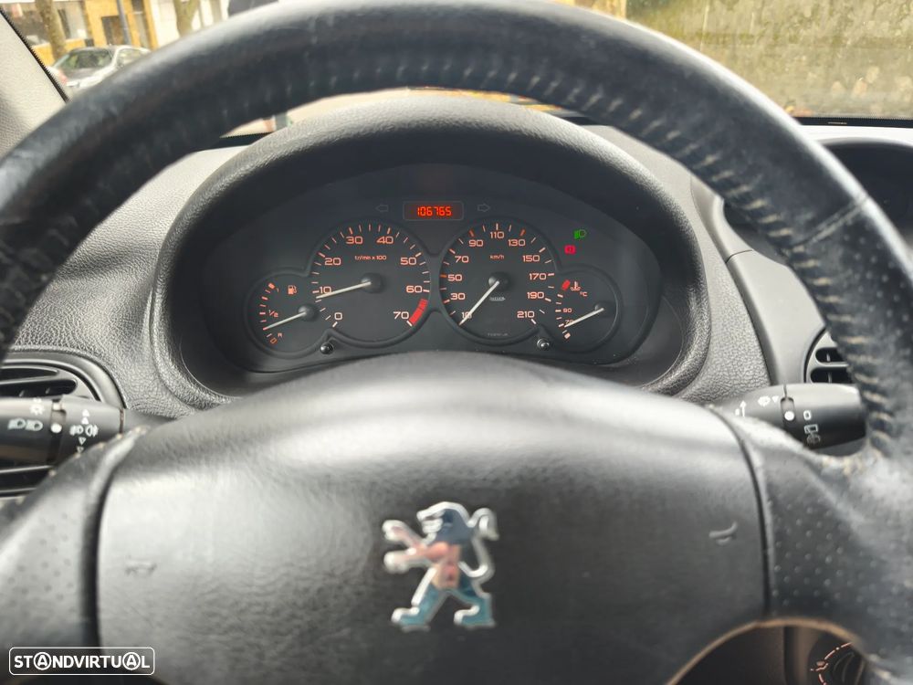 Peugeot 206 - 11
