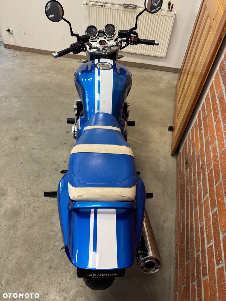 Yamaha XJR - 25