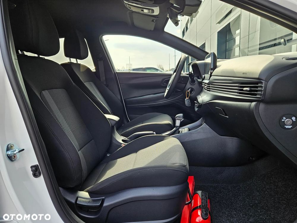 Hyundai i20 1.0 T-GDi Modern Black DCT - 15