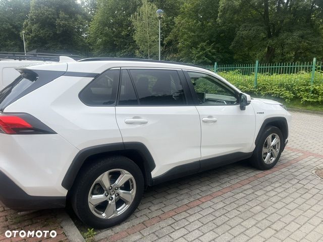 Toyota RAV4 - 1