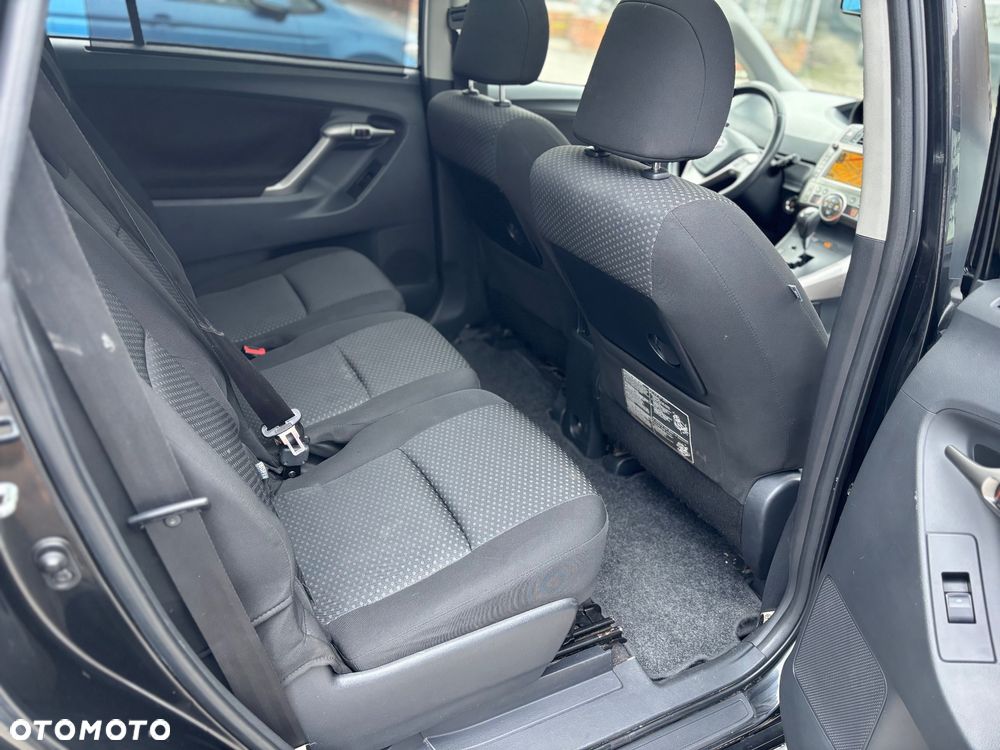 Toyota Verso 2.2 D-CAT Sol Plus 7os - 11