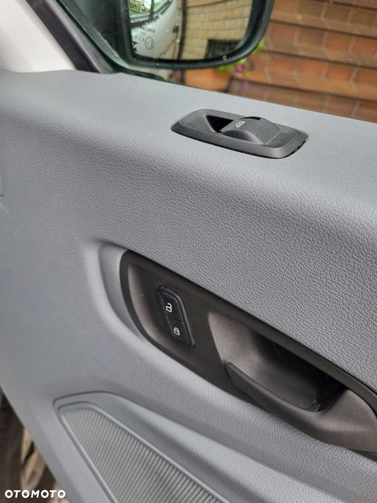 Ford Transit - 11