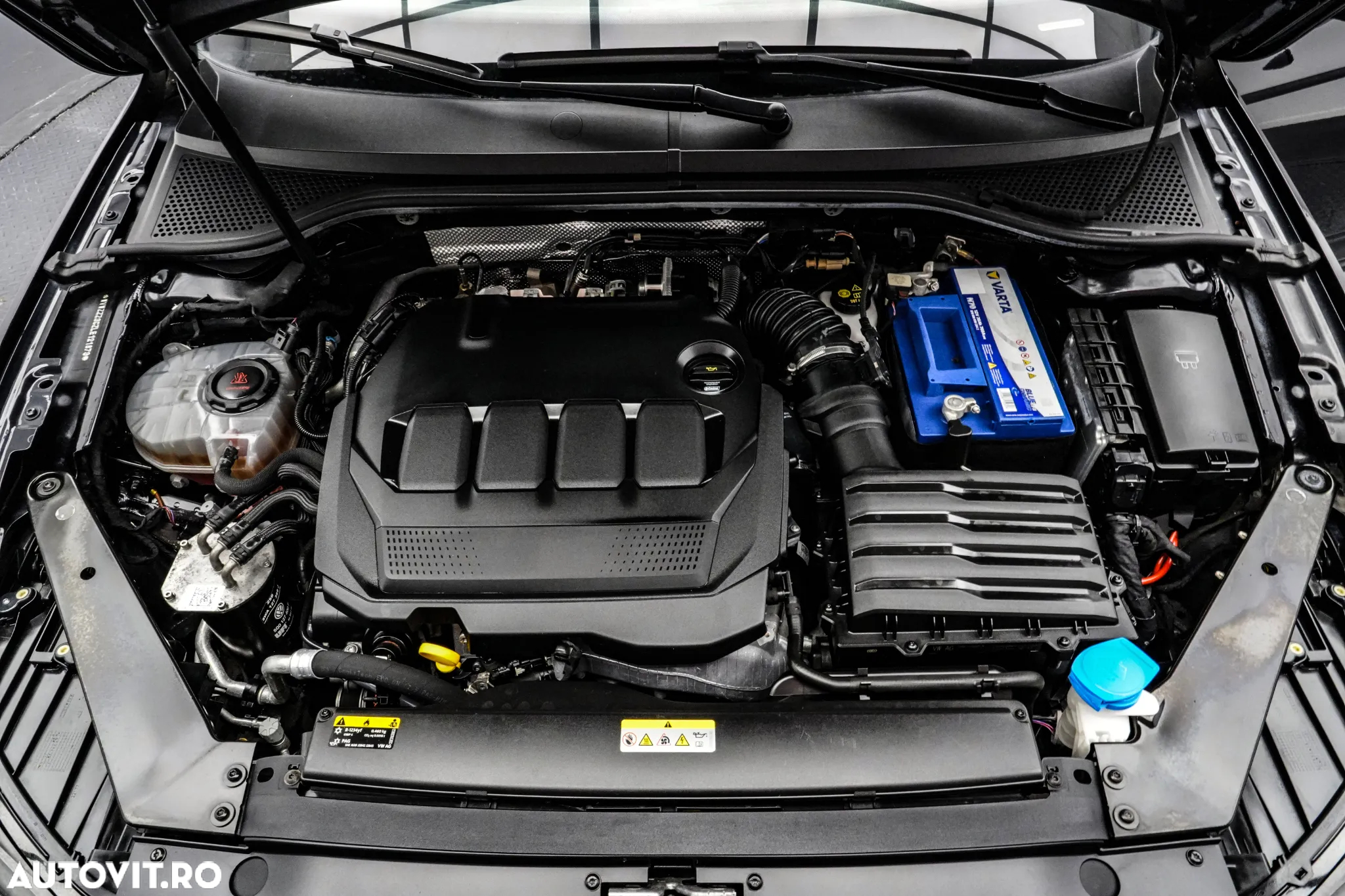 Volkswagen Passat 2.0 TDI DSG Comfortline - 24