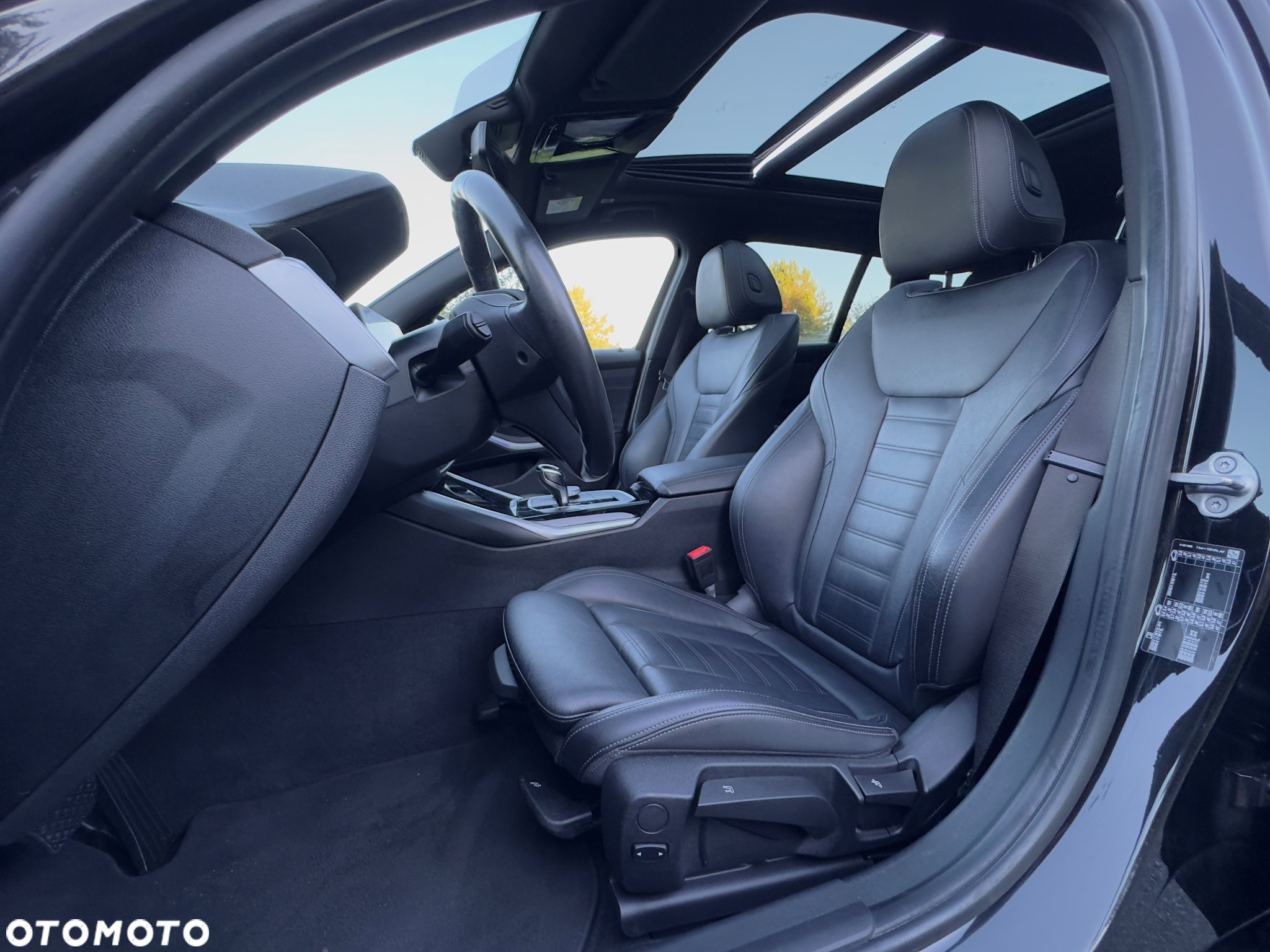 BMW Seria 3 330i - 27