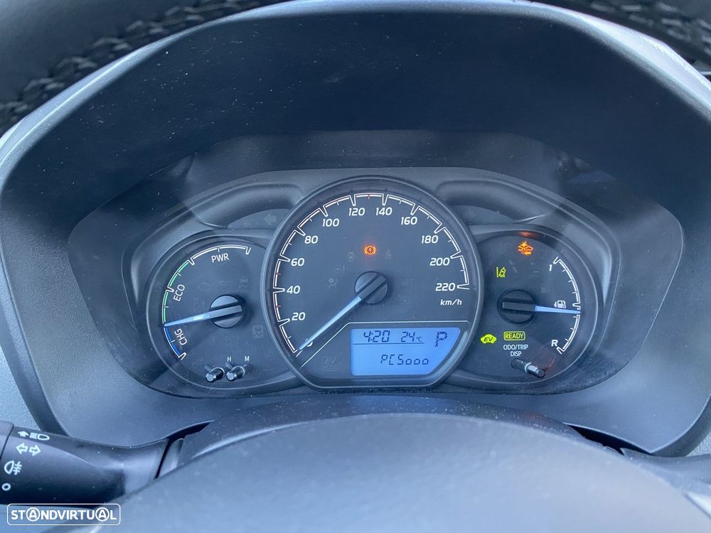Toyota Yaris 1.5 HSD Active - 20