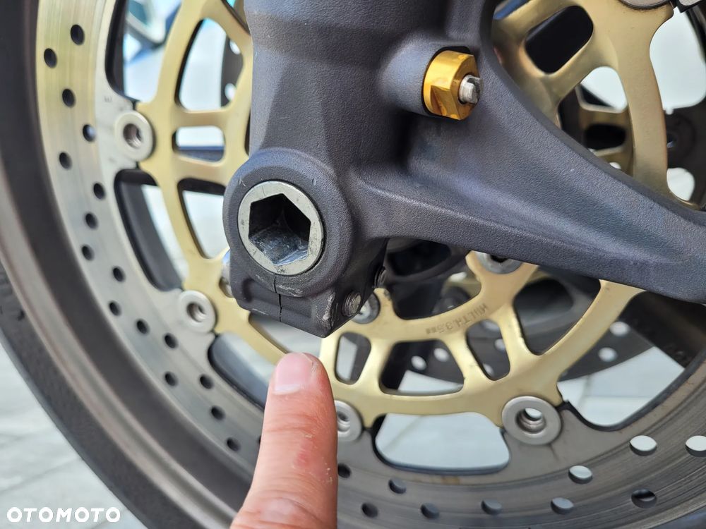 Triumph Daytona - 13