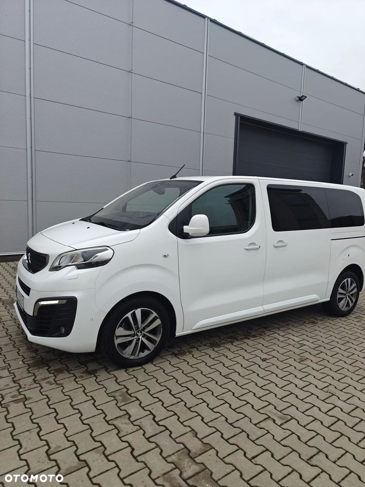Peugeot Traveller - 2