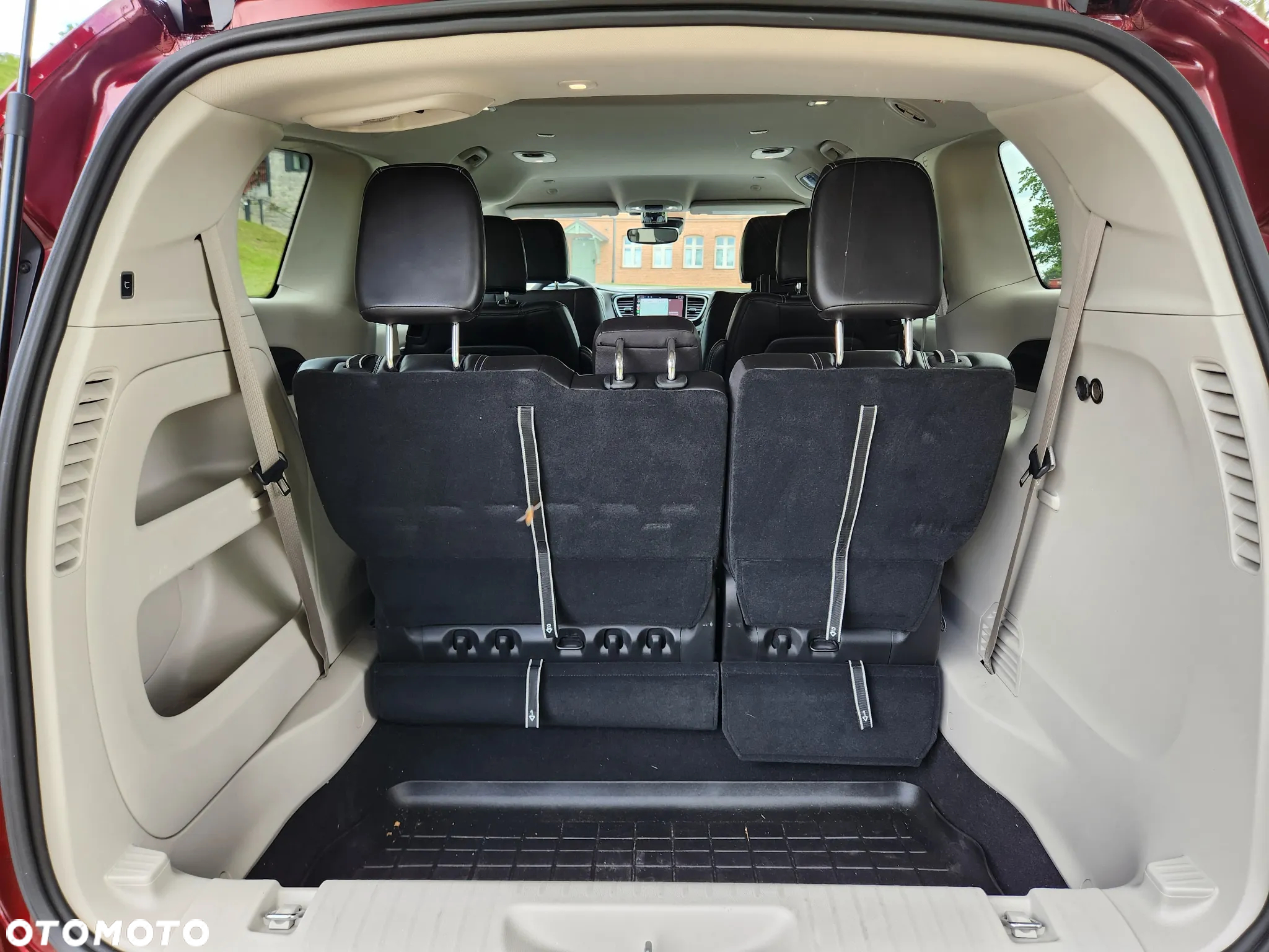 Chrysler Pacifica - 24