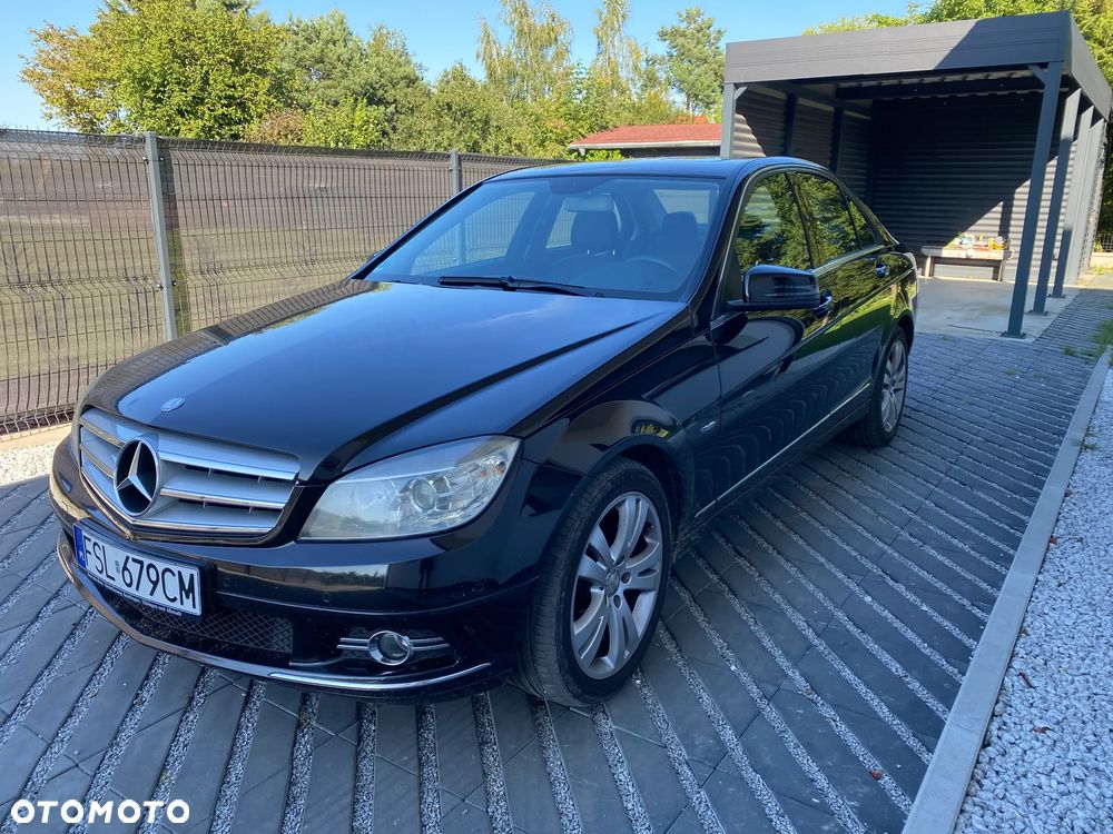 Mercedes-Benz Klasa C 180 CGI BlueEFFICIENCY Avantgarde - 3