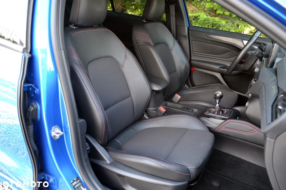 Ford Focus - 25