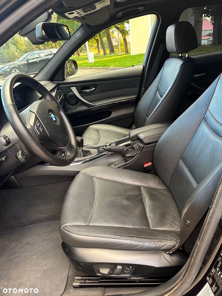 BMW Seria 3 320d DPF - 11