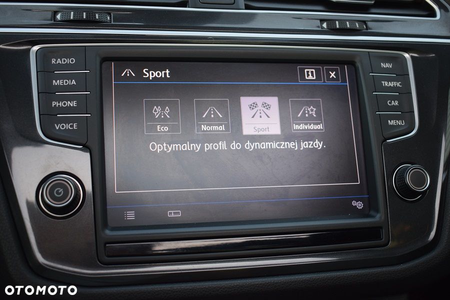 Volkswagen Tiguan 2.0 TDI SCR 4MOTION DSG Highline - 21