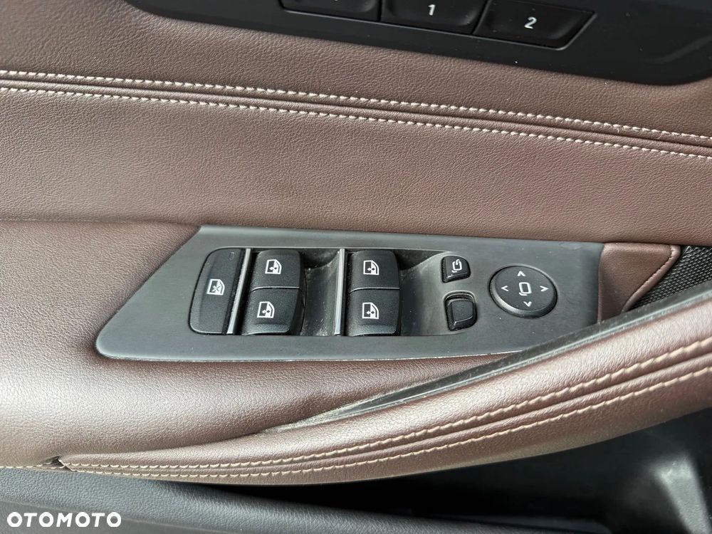 BMW Seria 5 530i xDrive M Sport sport - 8
