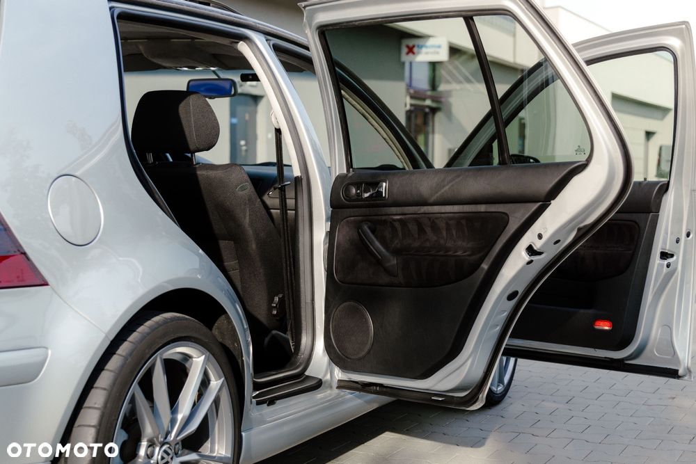 Volkswagen Golf - 17
