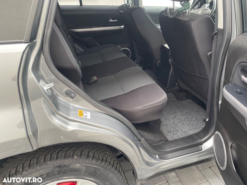 Suzuki Grand Vitara 2.0 Automatik Comfort Family - 8
