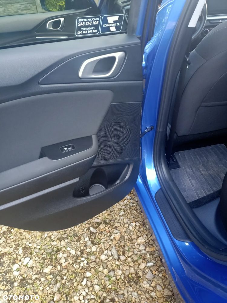 Kia Ceed - 12
