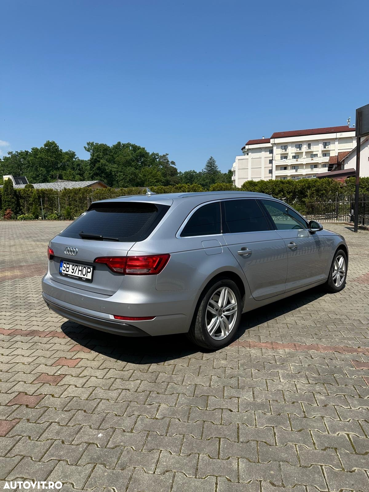 Audi A4 - 4
