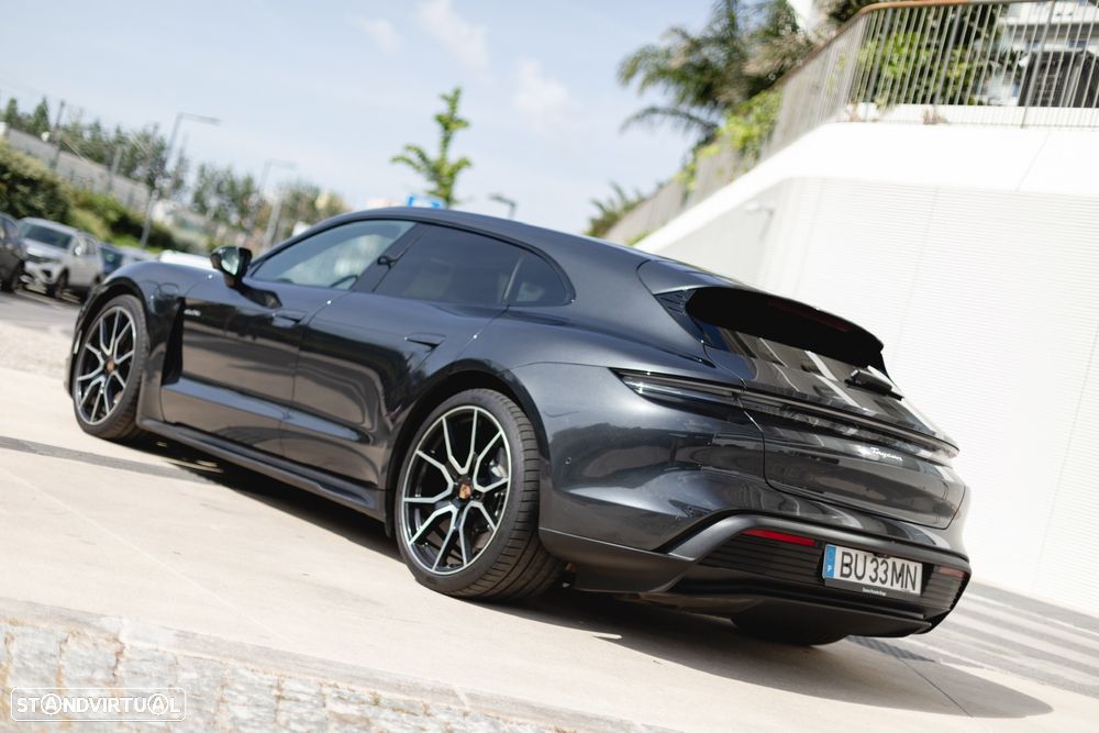 Porsche Taycan Sport Turismo - 9