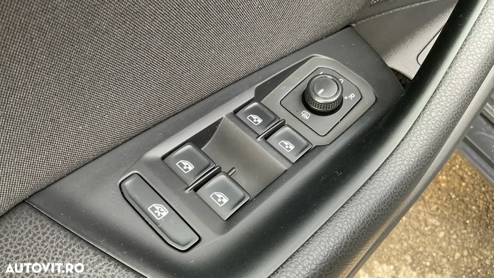 Volkswagen Passat 1.4 TSI Advance - 27