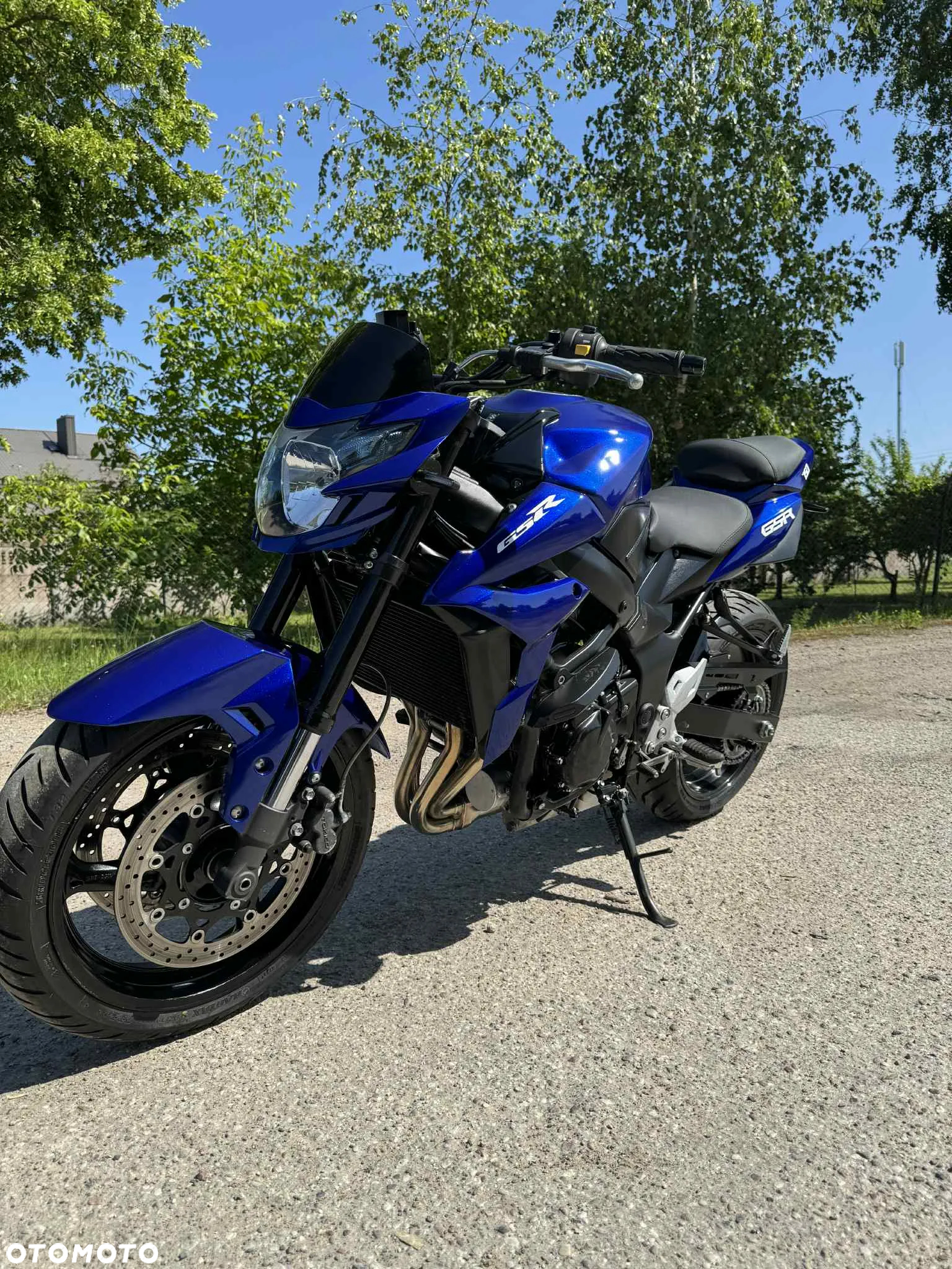 Suzuki GSR - 5