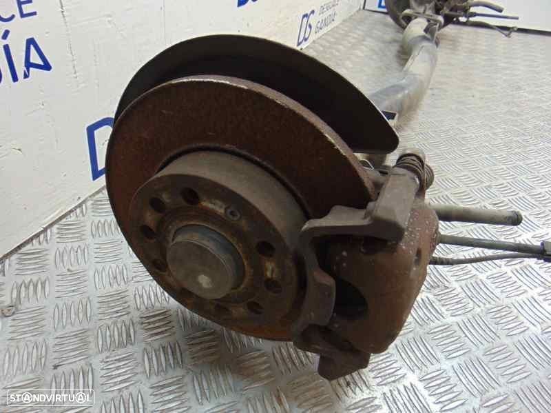 CHARRIOT TRASEIRO VOLKSWAGEN CADDY III BREAK FAMILIAR 2005 -2K0500051AB - 2