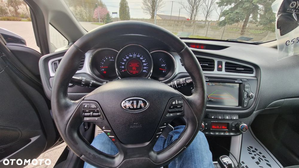 Kia Ceed 1.6 CRDi L - 6