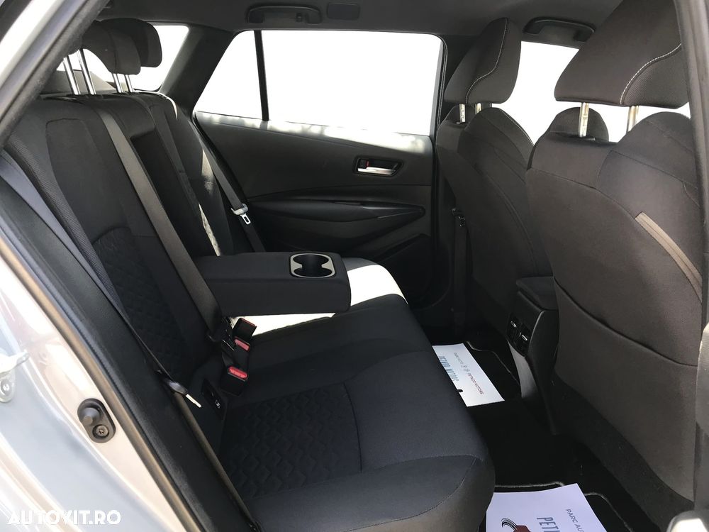 Toyota Corolla 1.8 Business Edition - 16