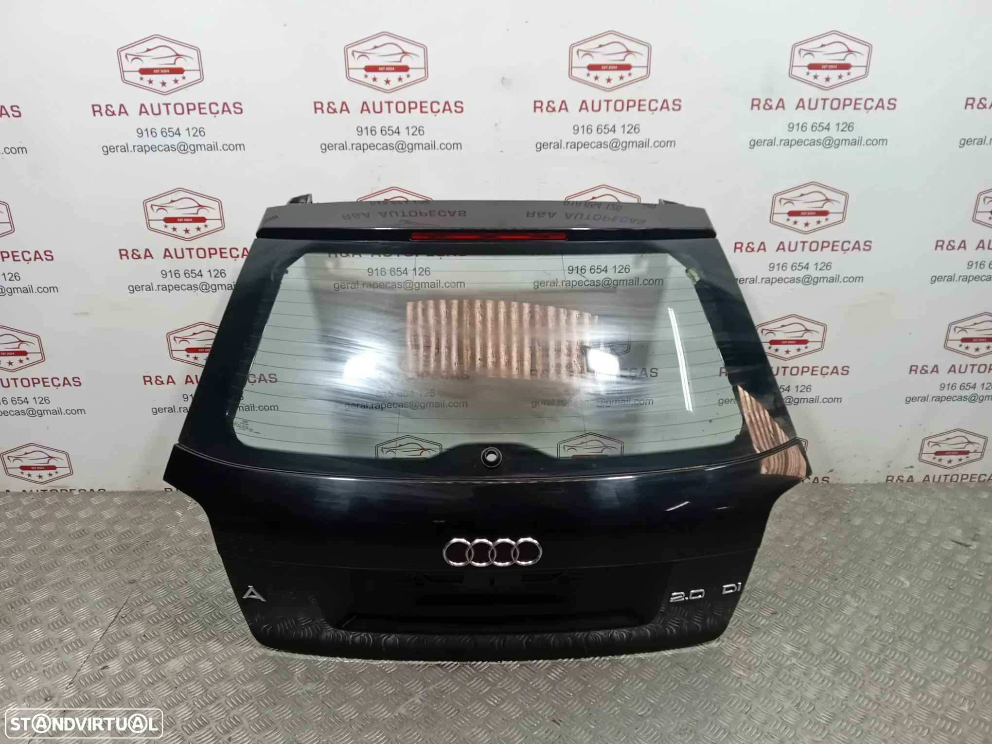 Tampa de Mala Audi A3 8P Original - 4