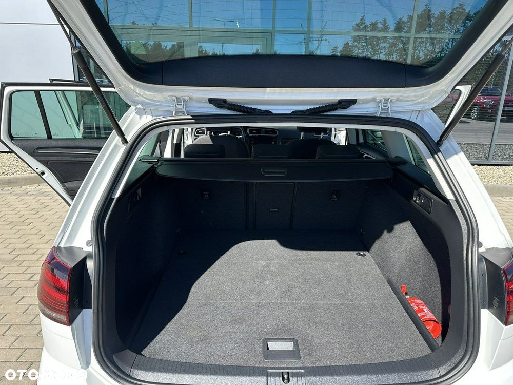 Volkswagen Golf Variant 1.5 eTSI EVO R-Line DSG - 31