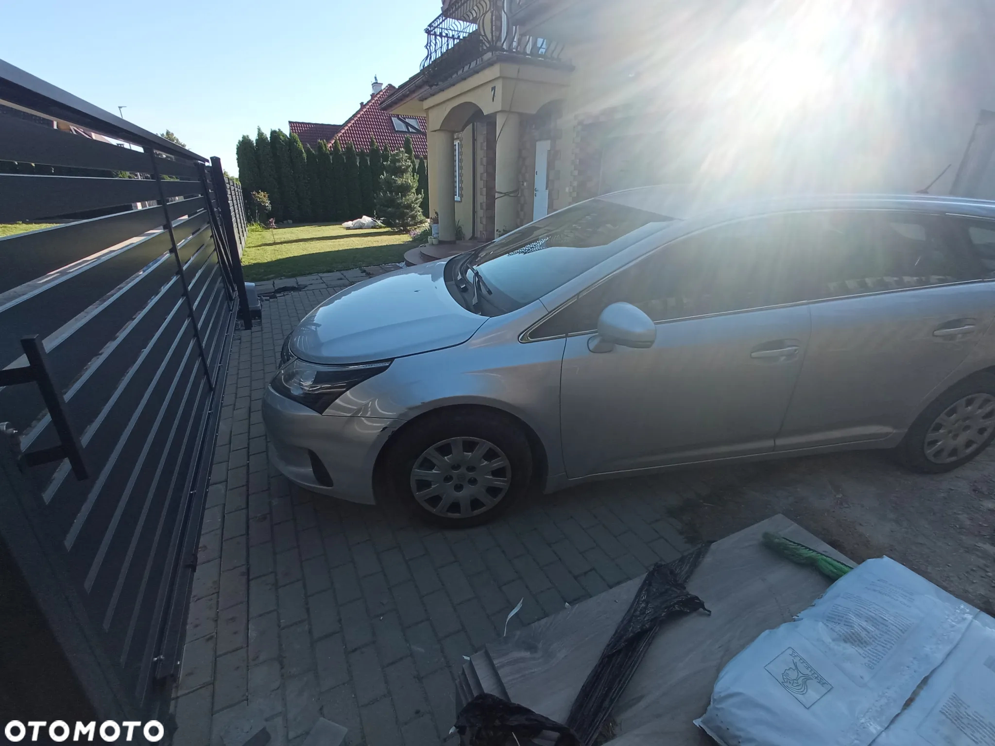Toyota Avensis 2.0 D-4D Active - 29