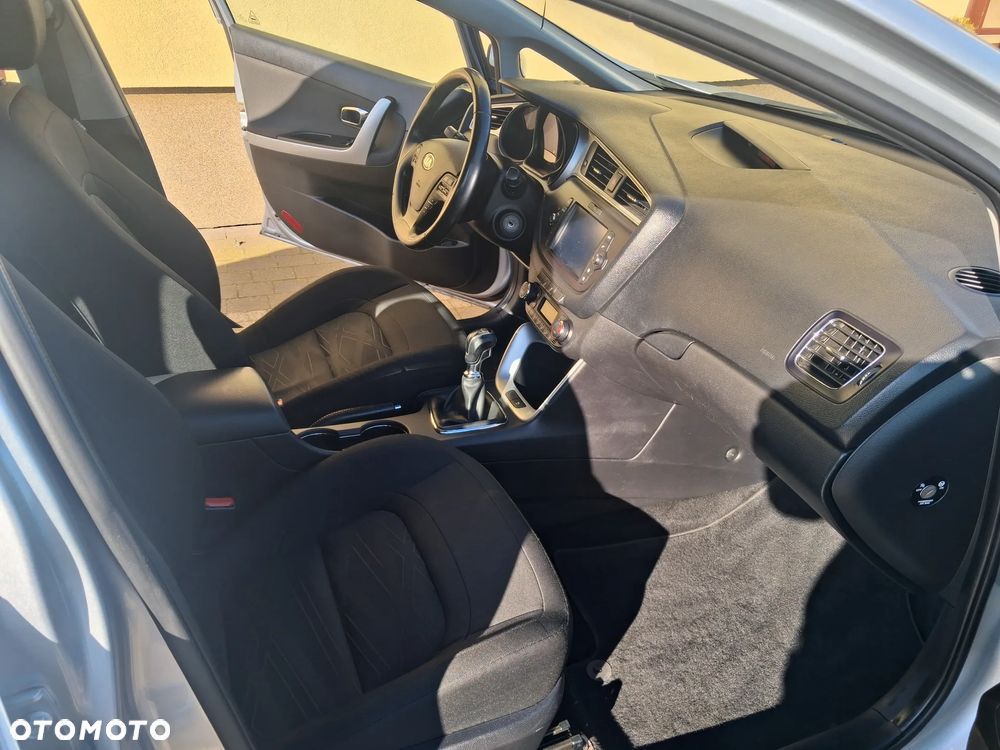 Kia Ceed 1.6 CRDi L - 10