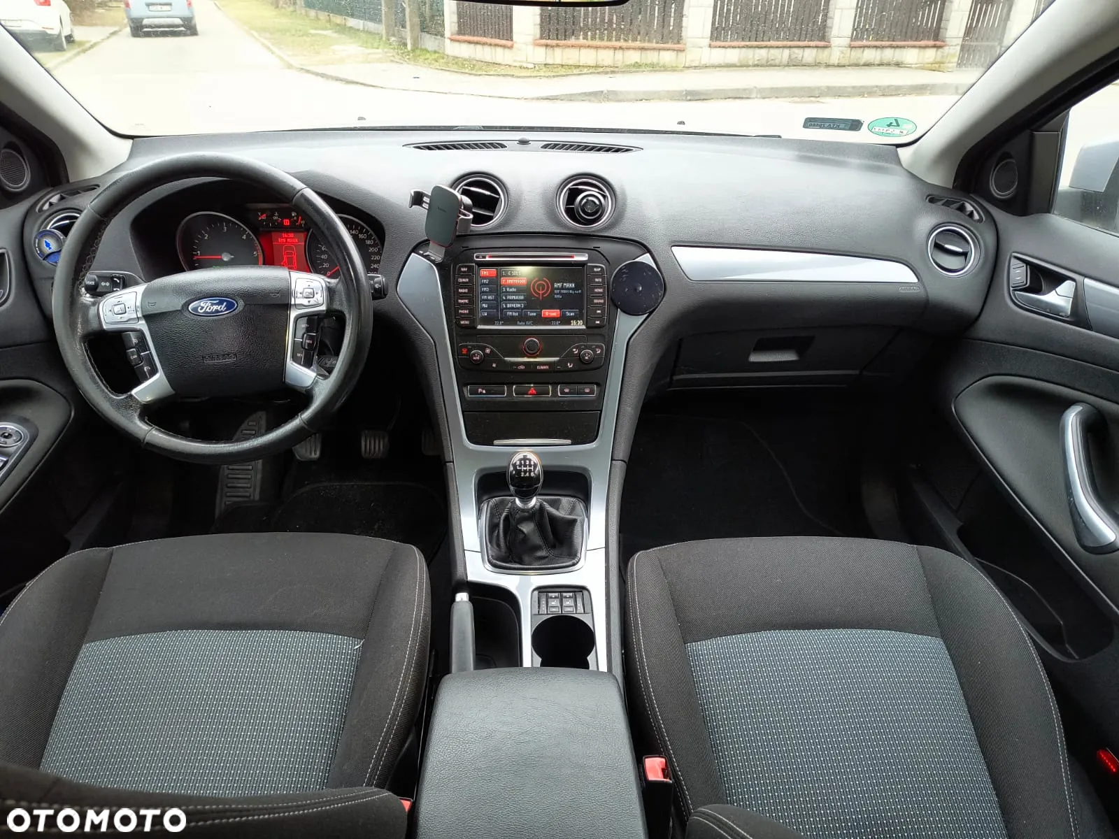 Ford Mondeo 2.0 TDCi Titanium - 10