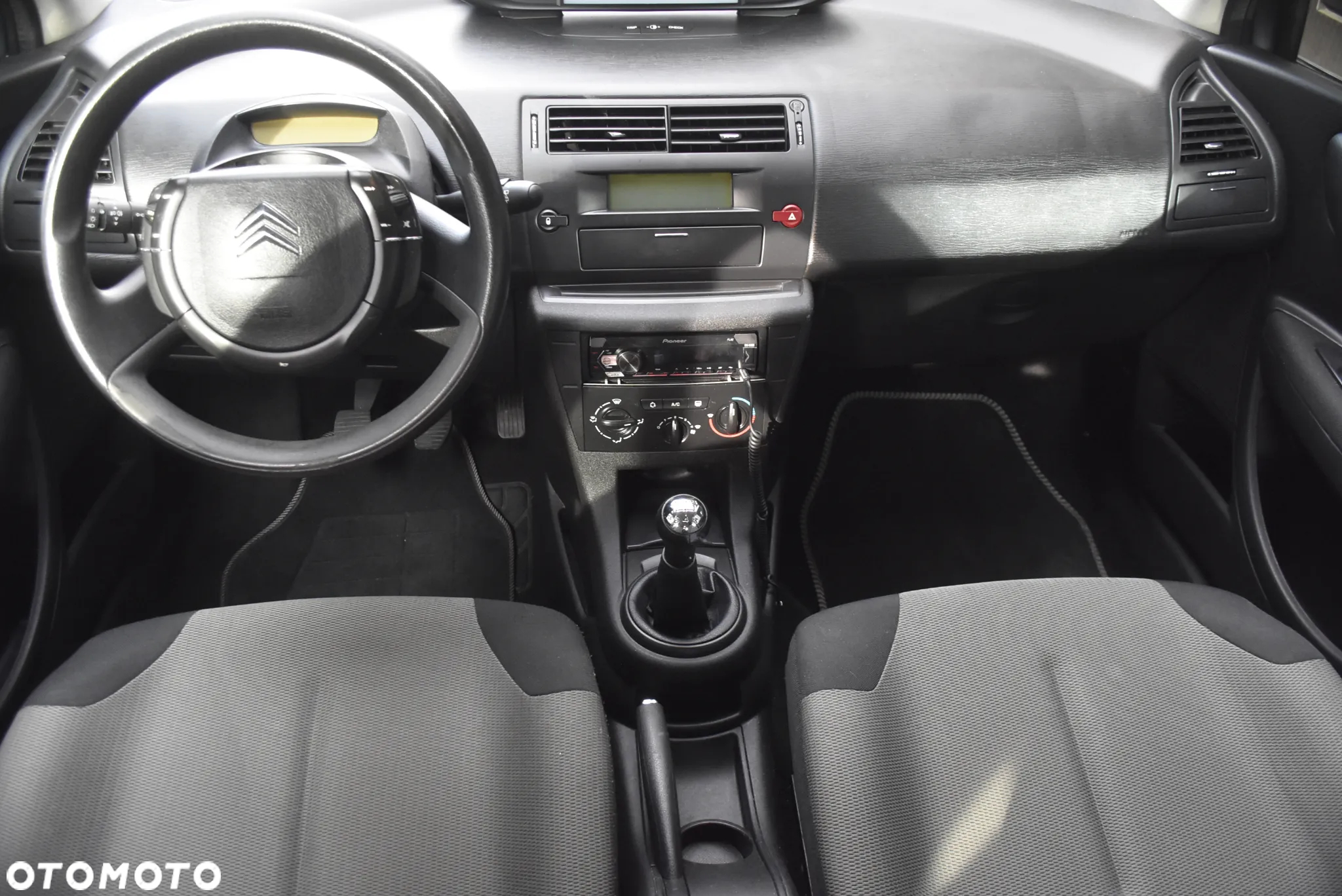 Citroën C4 1.6 16V Style - 7