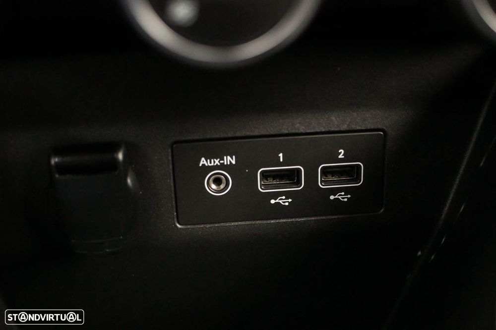 Renault Clio 1.0 TCe Limited - 17