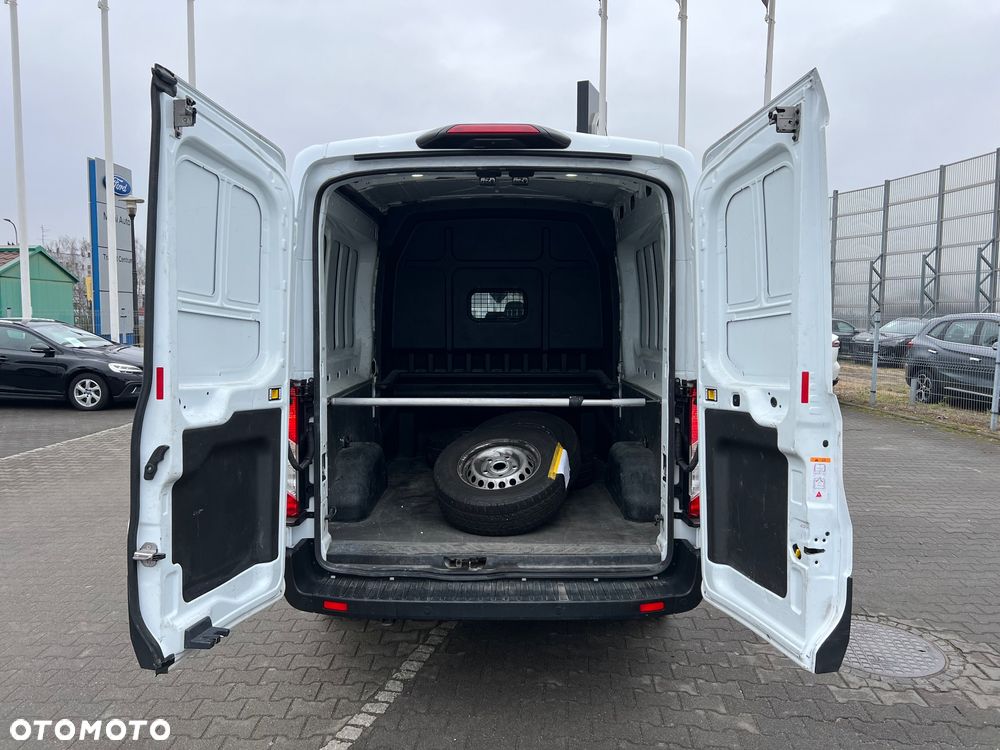 Ford Transit - 13