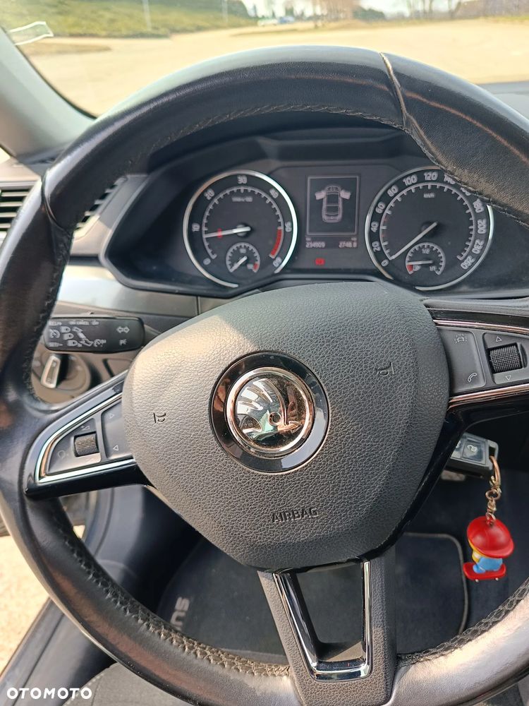 Skoda Superb 1.6 TDI Active Greenline - 15