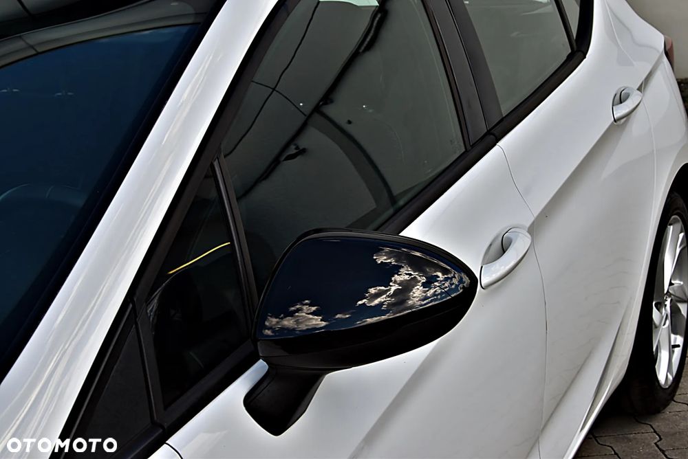 Opel Astra 1.2 T GS Line S&S - 12