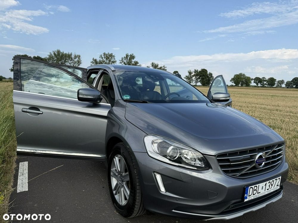 Volvo XC 60 D4 Geartronic Momentum Pro - 32
