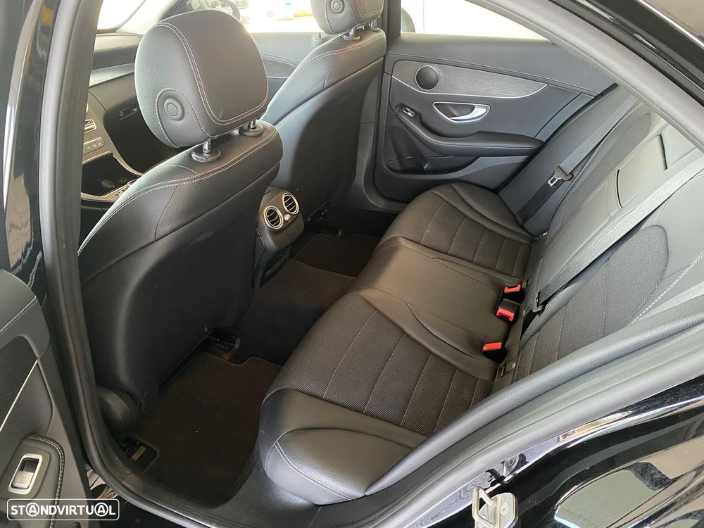 Mercedes-Benz C 300 de AMG Line - 11